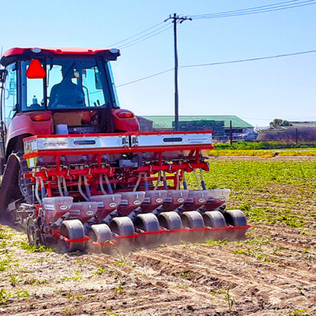 高速汎用施肥播種機でコスト削減に貢献！1台で乾田直播、大豆、麦を